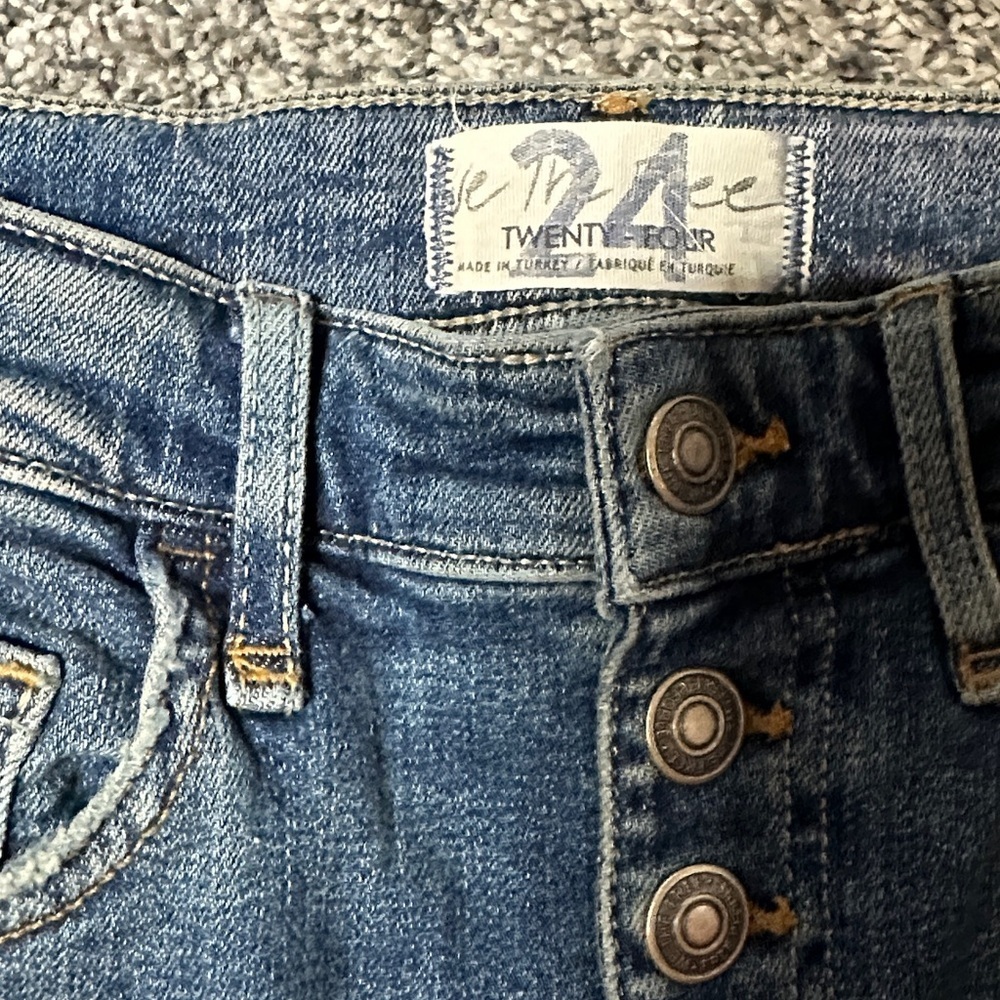 NEW We the Free Classic Blue Skinny Jeans - Picture 5 of 8